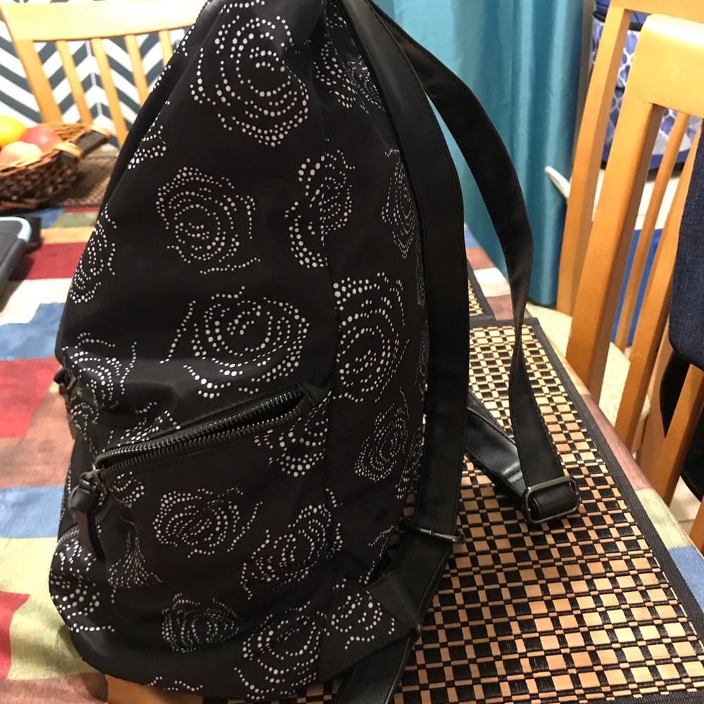 Fabletics Black backpack - Picture 2 of 10
